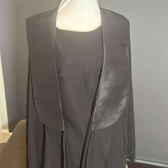 Women’s Black Chiffon 3 Piece Pants Suit Long Lapel Detail Jacket Size 10 NWOT - Picture 3 of 14